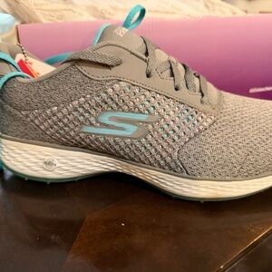 Skechers Go Golf  women’s 8.5 Gray golf Shoes NIB